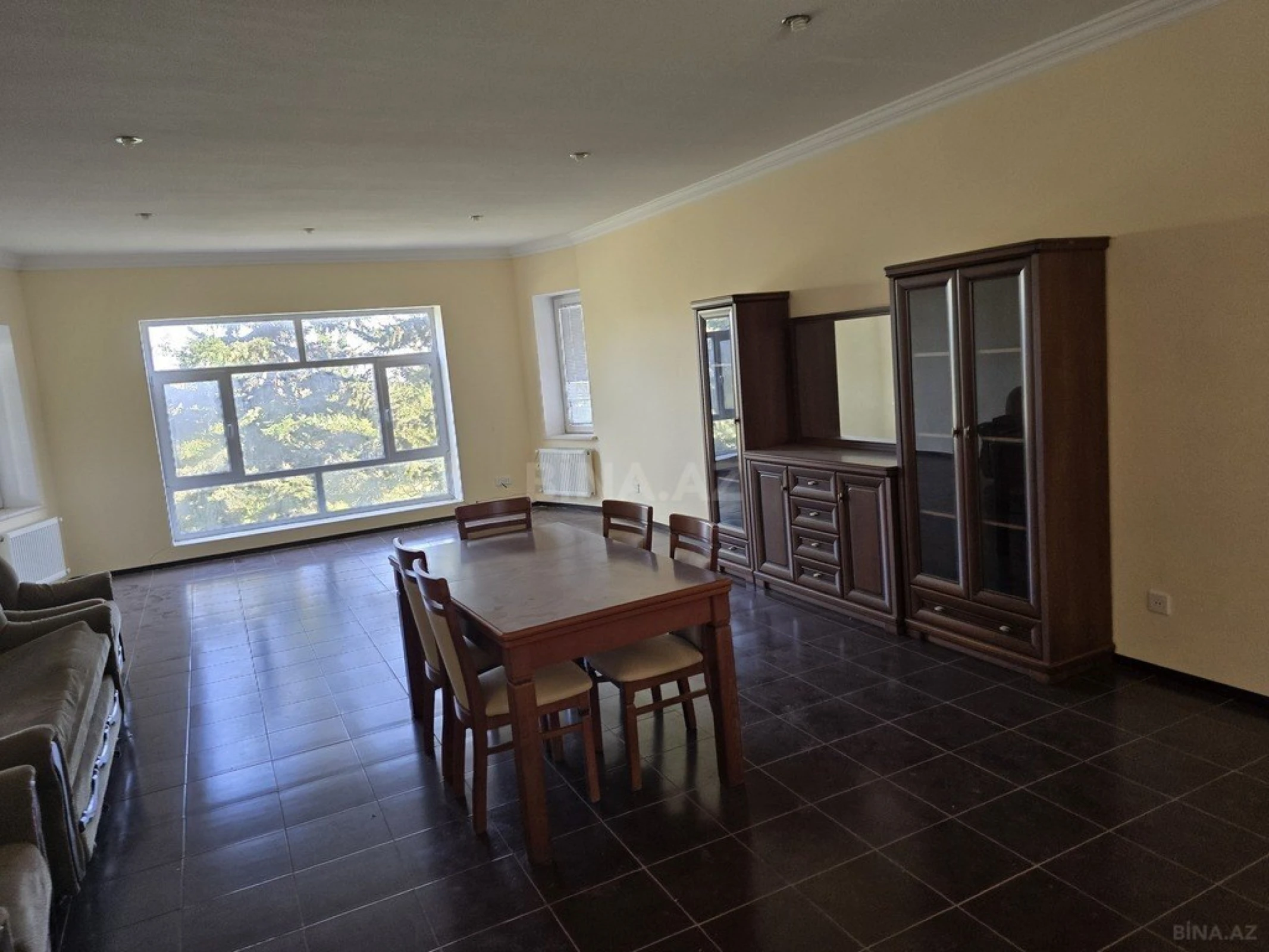 Satılır 4 otaqlı həyət evi 172 m²