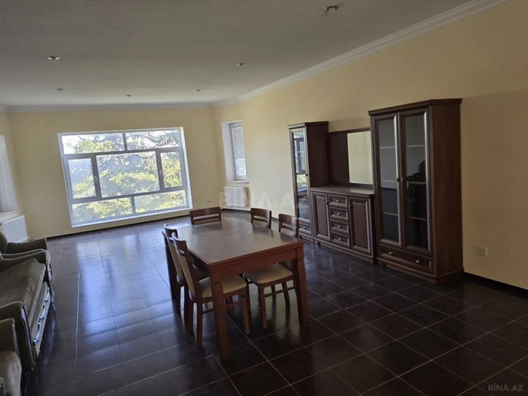 Satılır 4 otaqlı həyət evi 172 m²