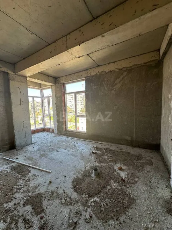 Satılır 2 otaqlı mənzil 82.1 m²