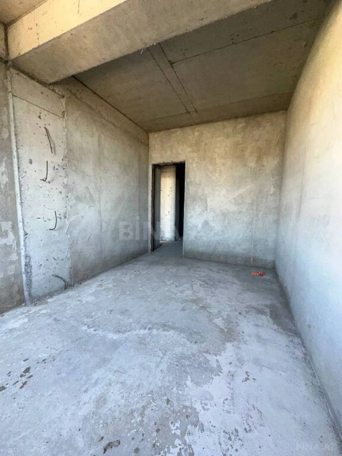 Satılır 2 otaqlı mənzil 82.1 m²