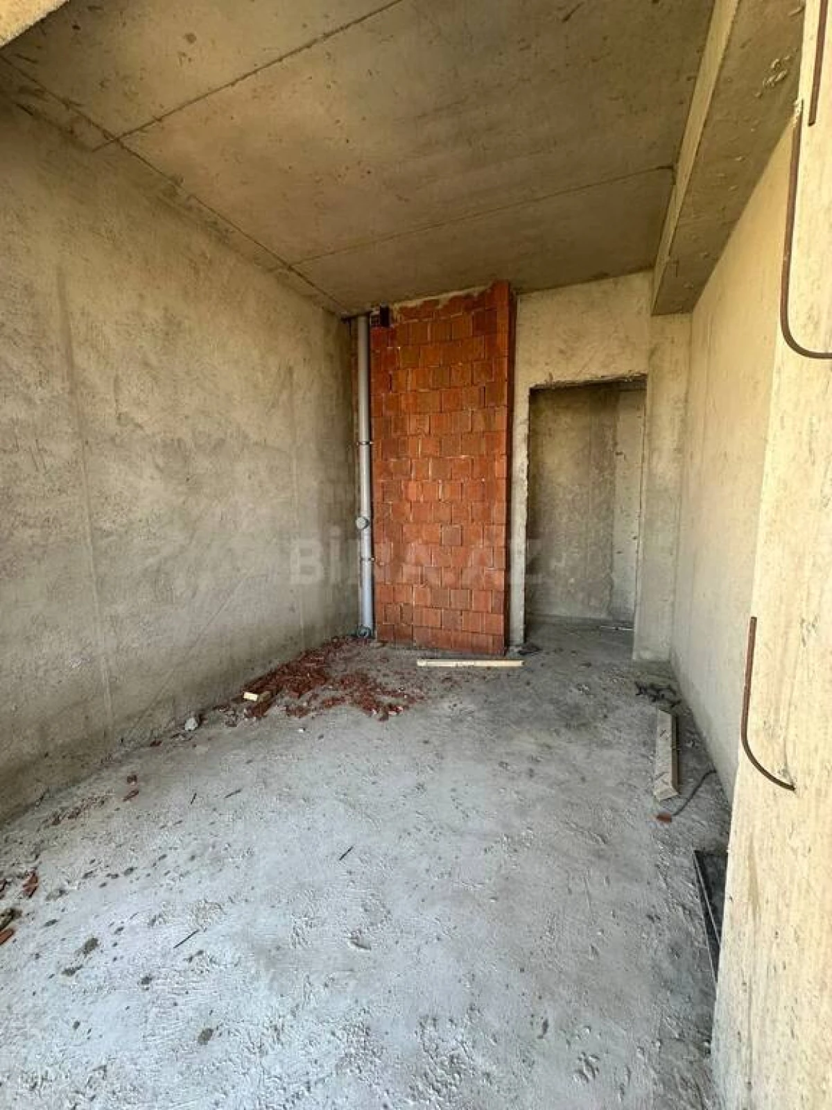 Satılır 2 otaqlı mənzil 82.1 m²