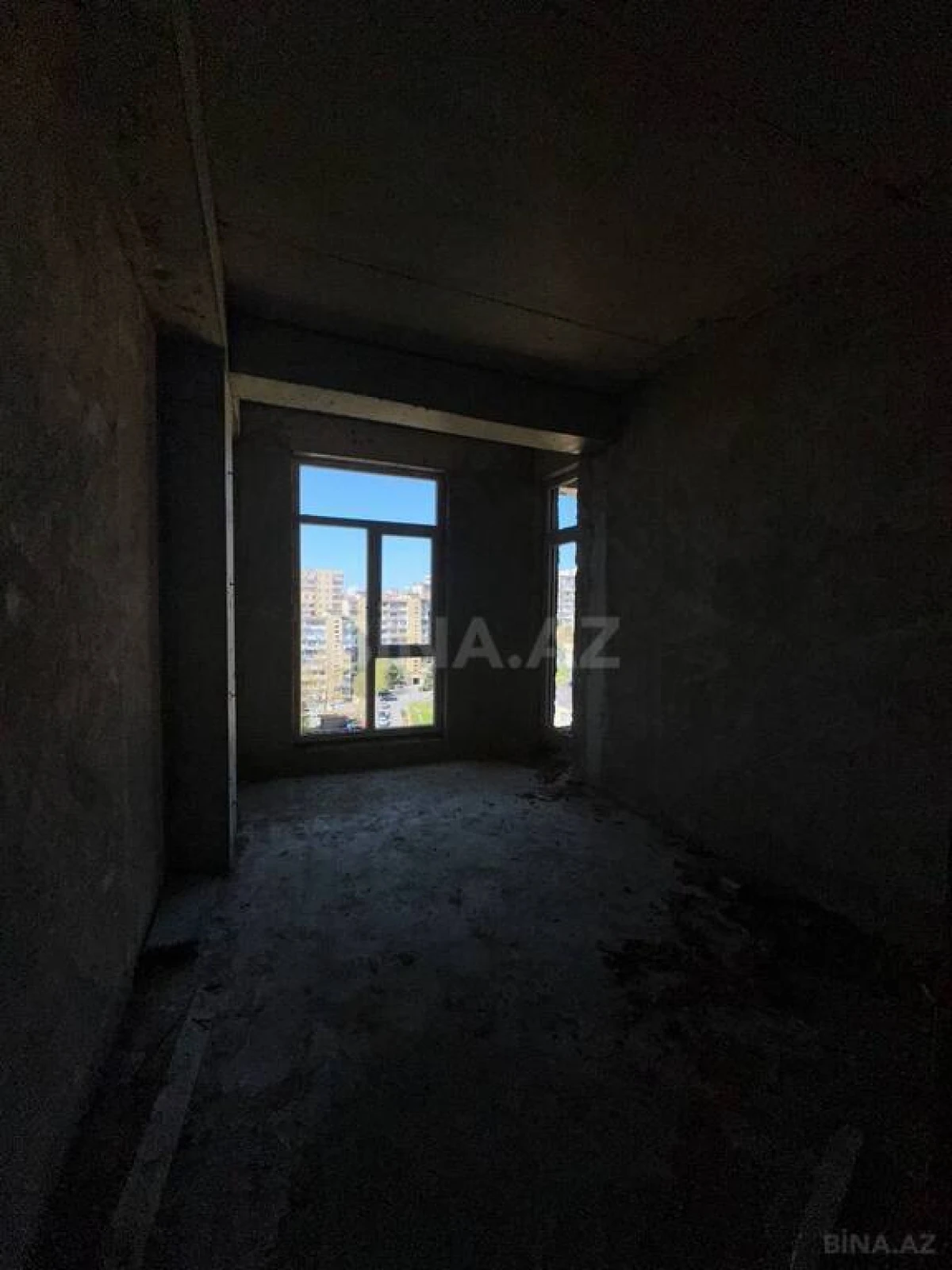 Satılır 2 otaqlı mənzil 82.1 m²