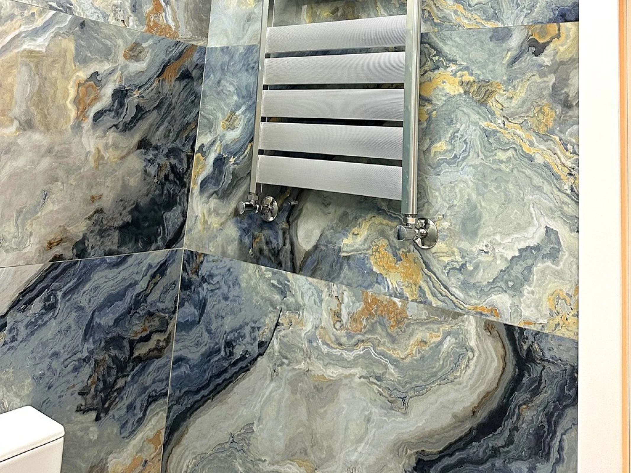 Satılır 3 otaqlı mənzil 156 m²