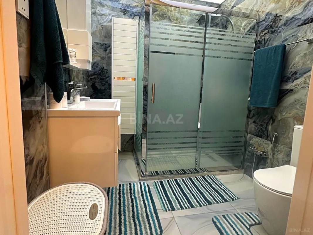 Satılır 3 otaqlı mənzil 156 m²