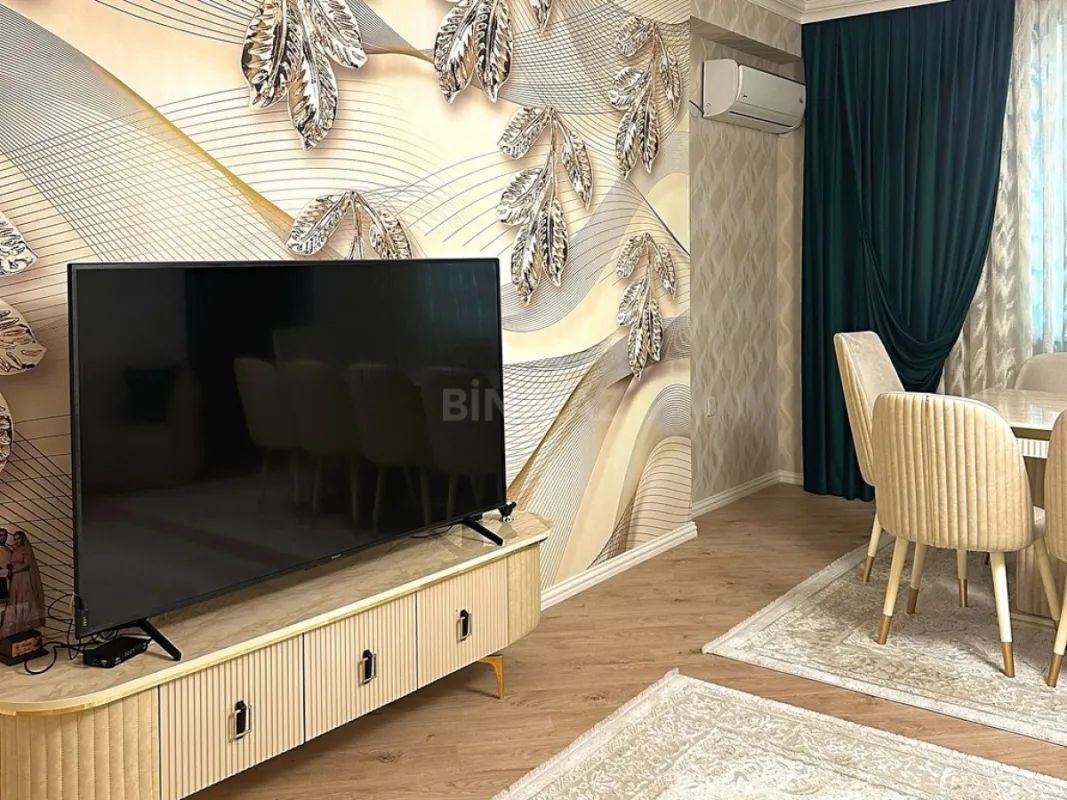 Satılır 3 otaqlı mənzil 156 m²