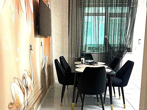 Satılır 3 otaqlı mənzil 156 m²
