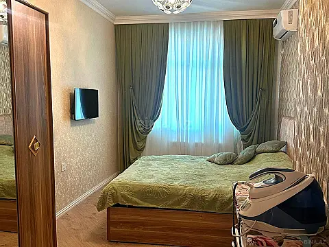Satılır 3 otaqlı mənzil 156 m²