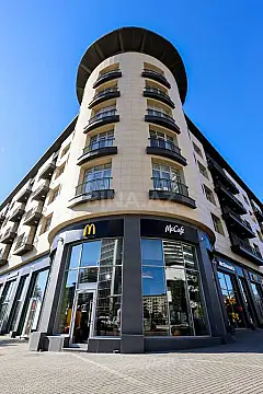 Satılır 5 otaqlı mənzil 195 m²