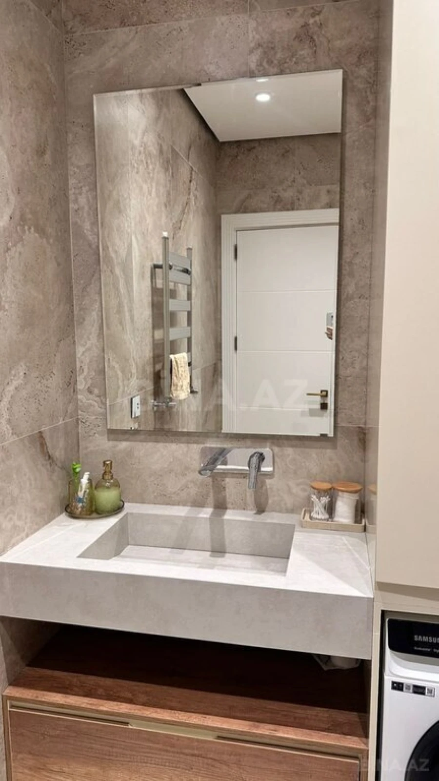 Kirayə verilir 2 otaqlı mənzil 75 m²