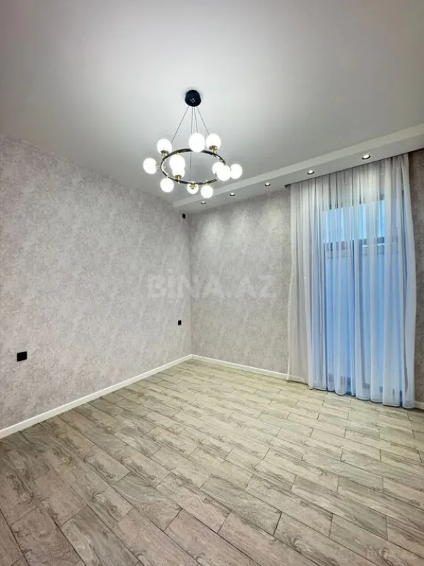 Satılır 5 otaqlı həyət evi 220 m²