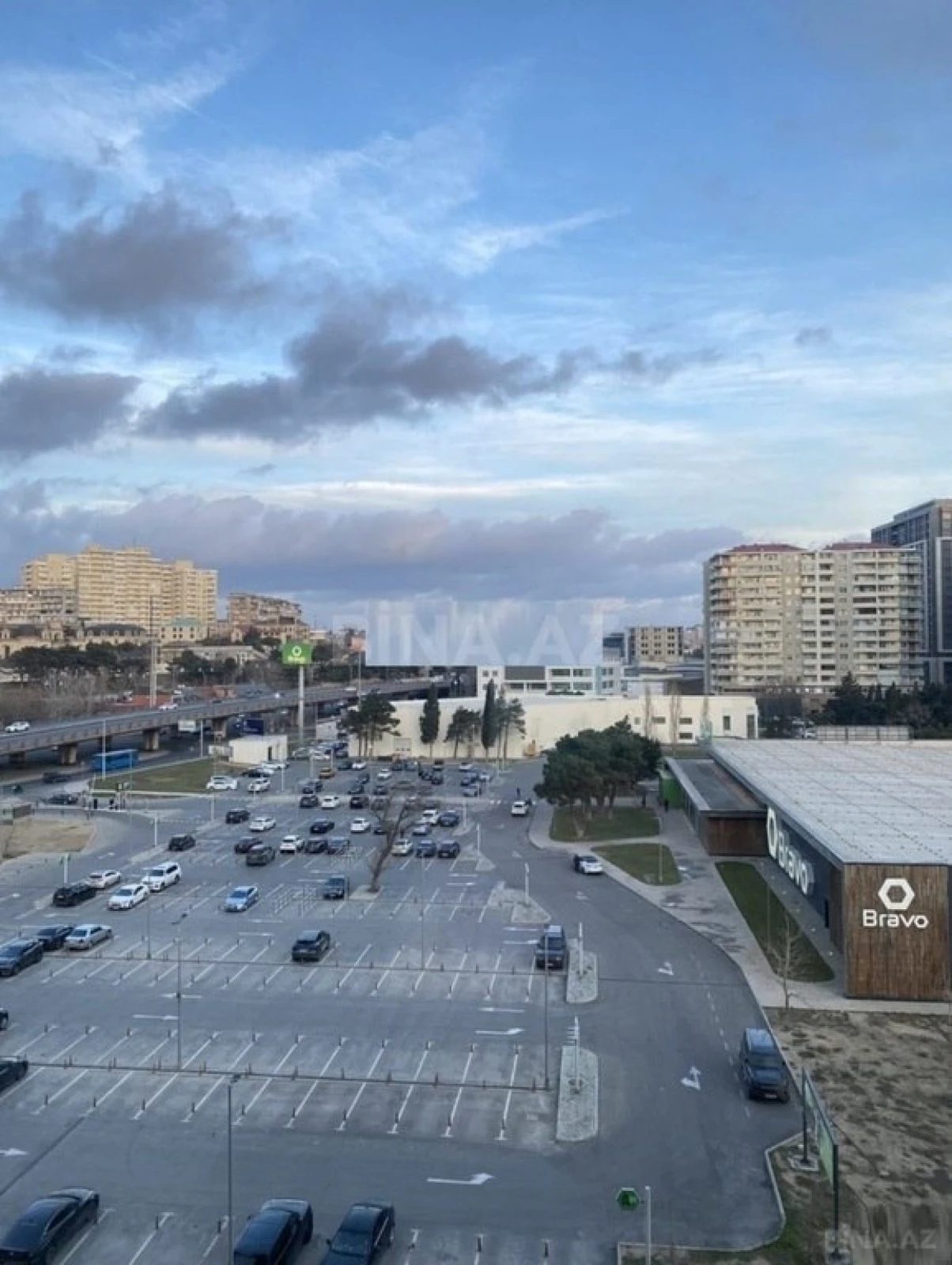 Satılır 2 otaqlı mənzil 75 m²