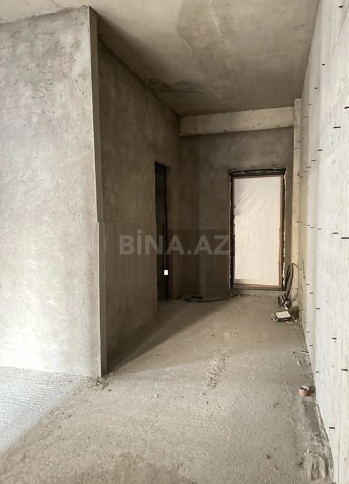 Satılır 2 otaqlı mənzil 75 m²
