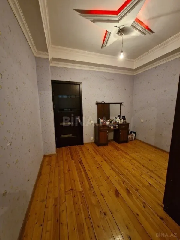 Satılır 3 otaqlı mənzil 96 m²