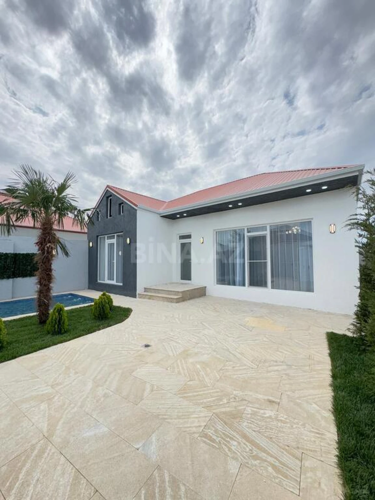 Satılır 4 otaqlı həyət evi 135 m²