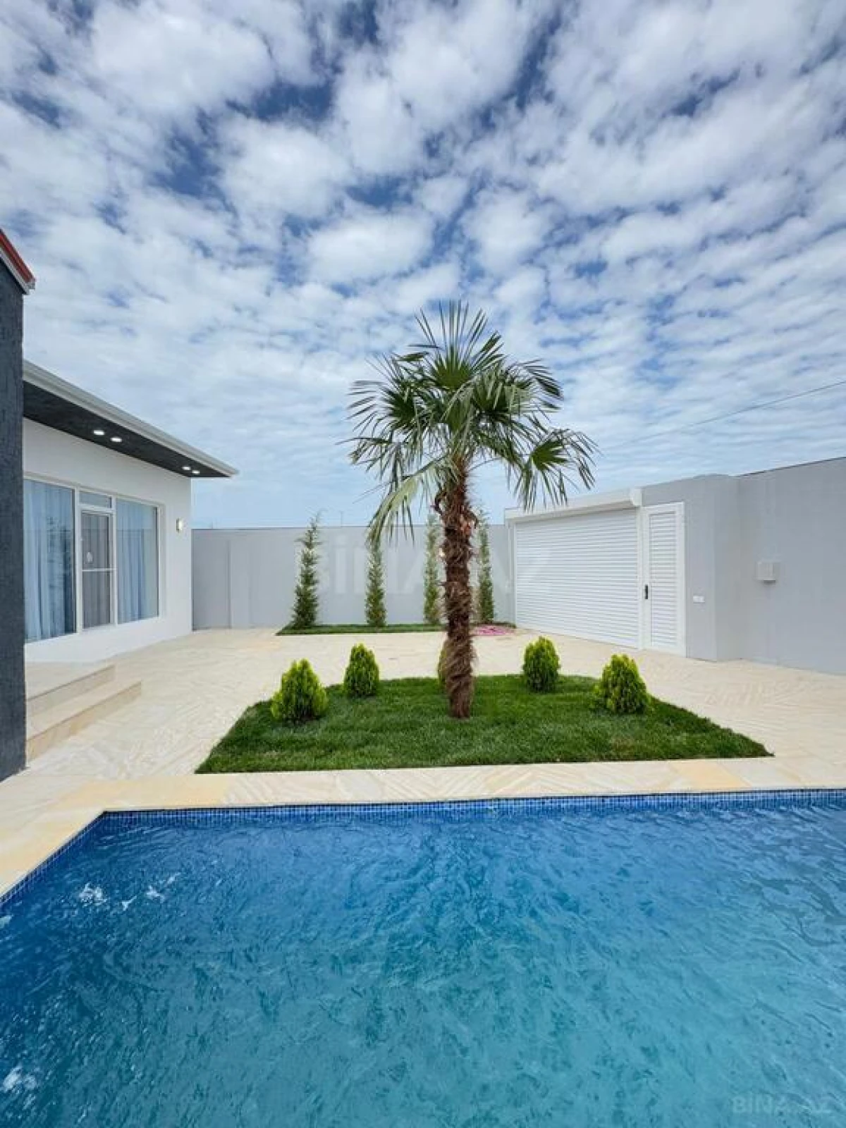 Satılır 4 otaqlı həyət evi 135 m²