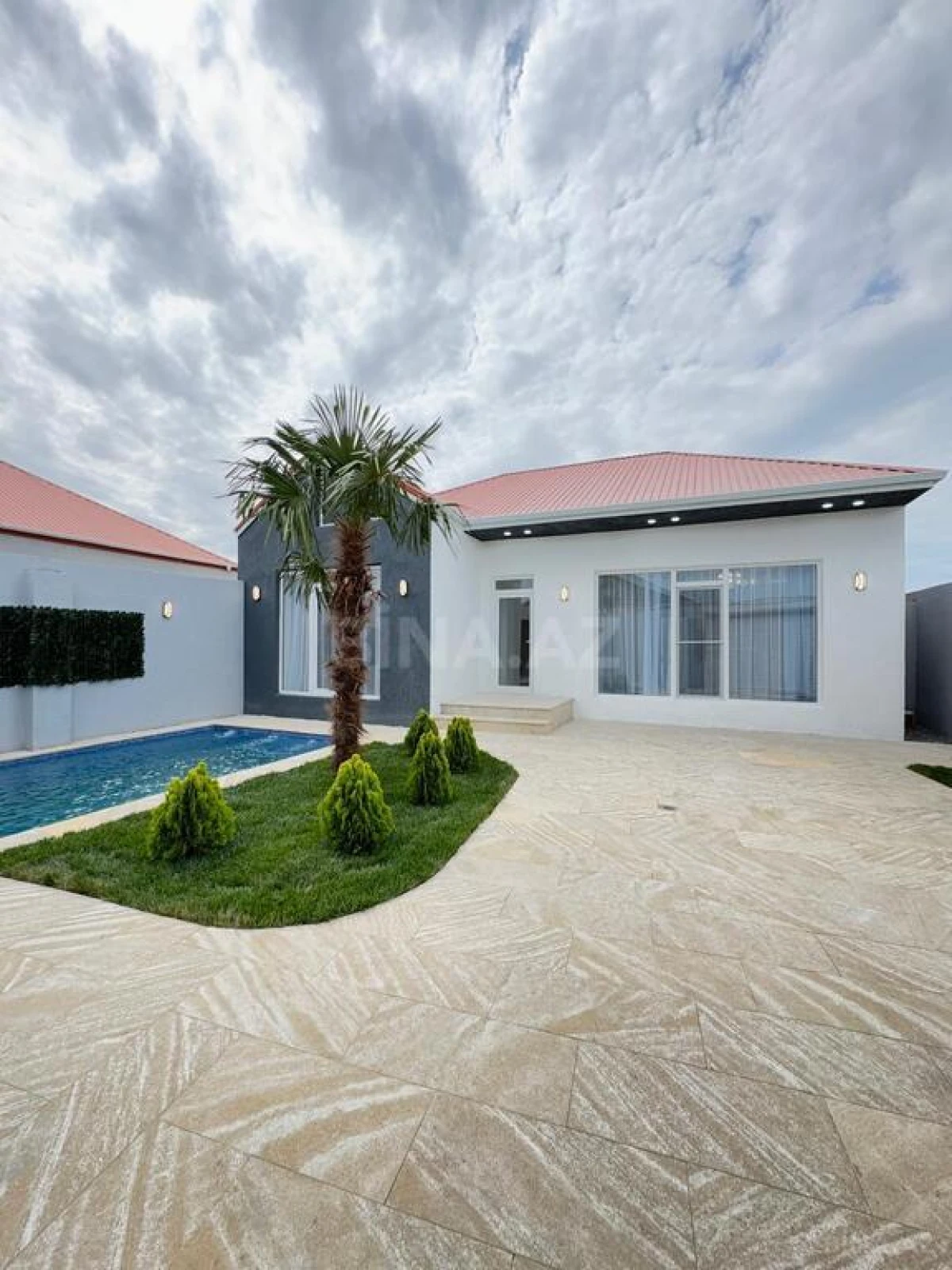 Satılır 4 otaqlı həyət evi 135 m²