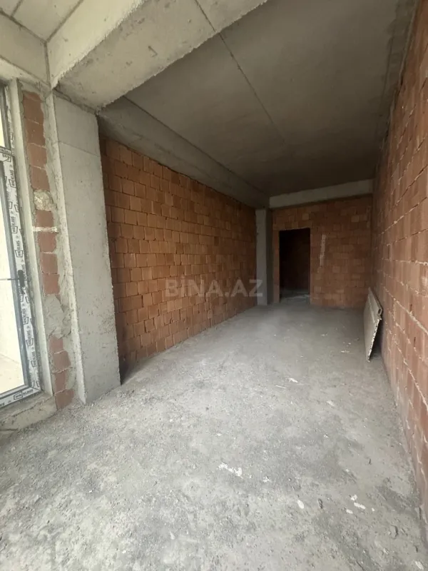 Satılır 3 otaqlı mənzil 142 m²