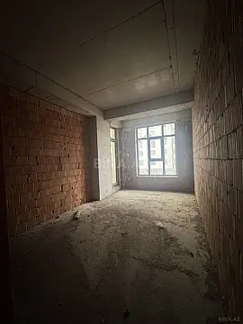 Satılır 3 otaqlı mənzil 142 m²