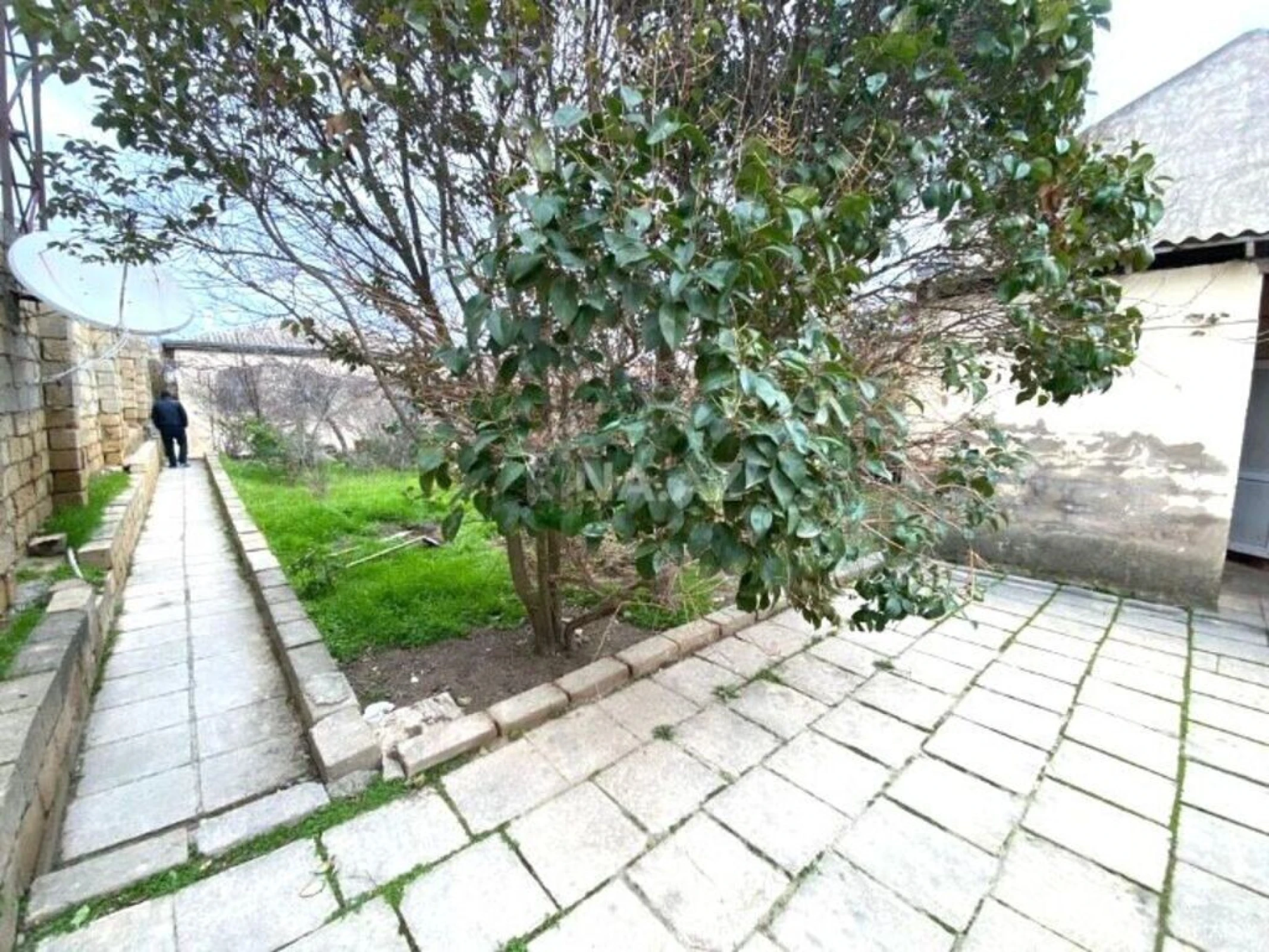 Satılır 7 otaqlı həyət evi 200 m²