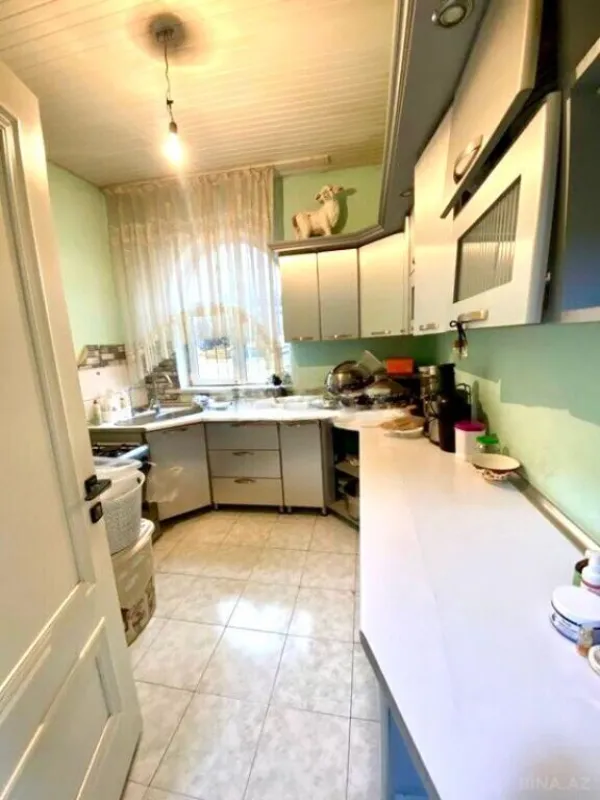 Satılır 7 otaqlı həyət evi 200 m²