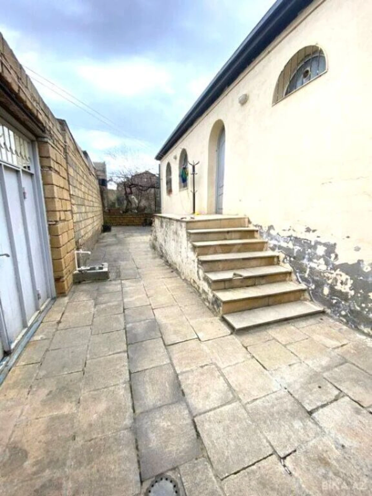 Satılır 7 otaqlı həyət evi 200 m²