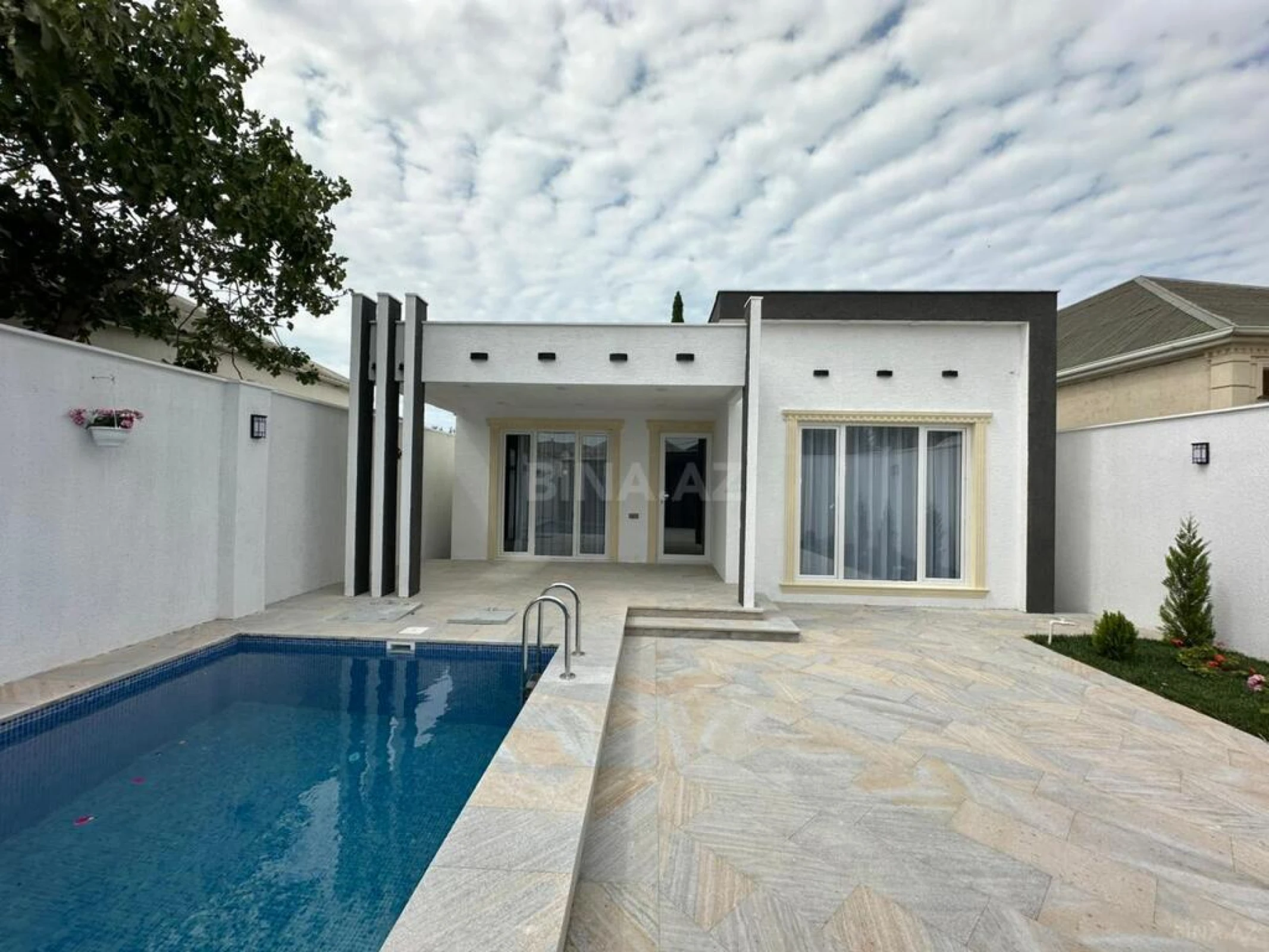 Satılır 4 otaqlı həyət evi 120 m²