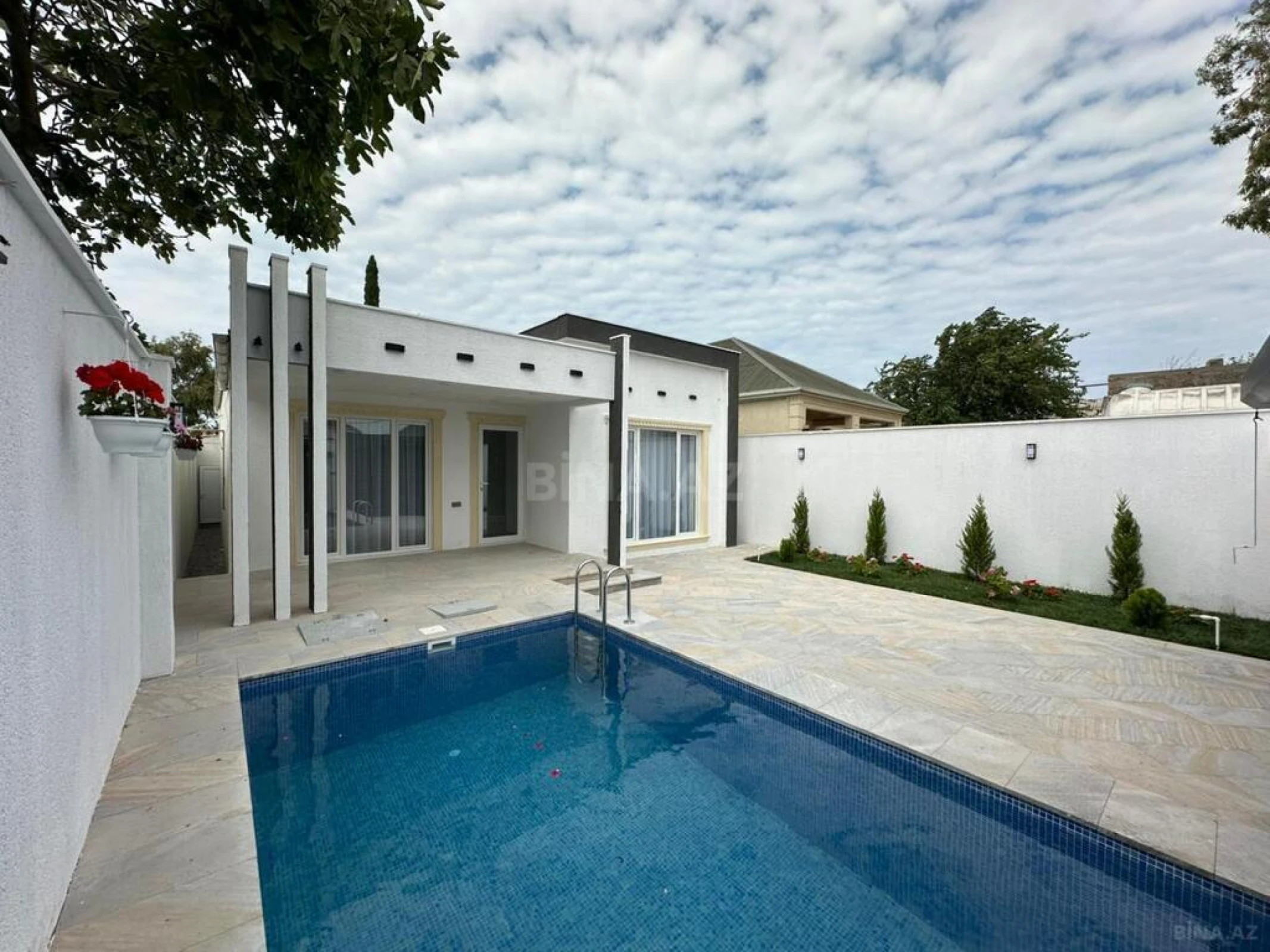 Satılır 4 otaqlı həyət evi 120 m²