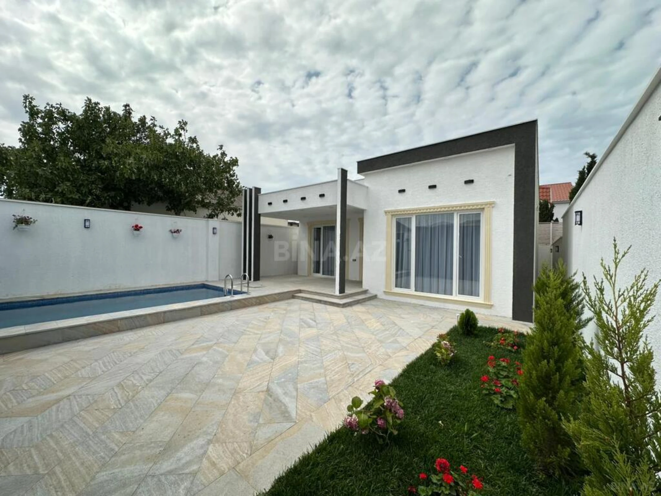 Satılır 4 otaqlı həyət evi 120 m²