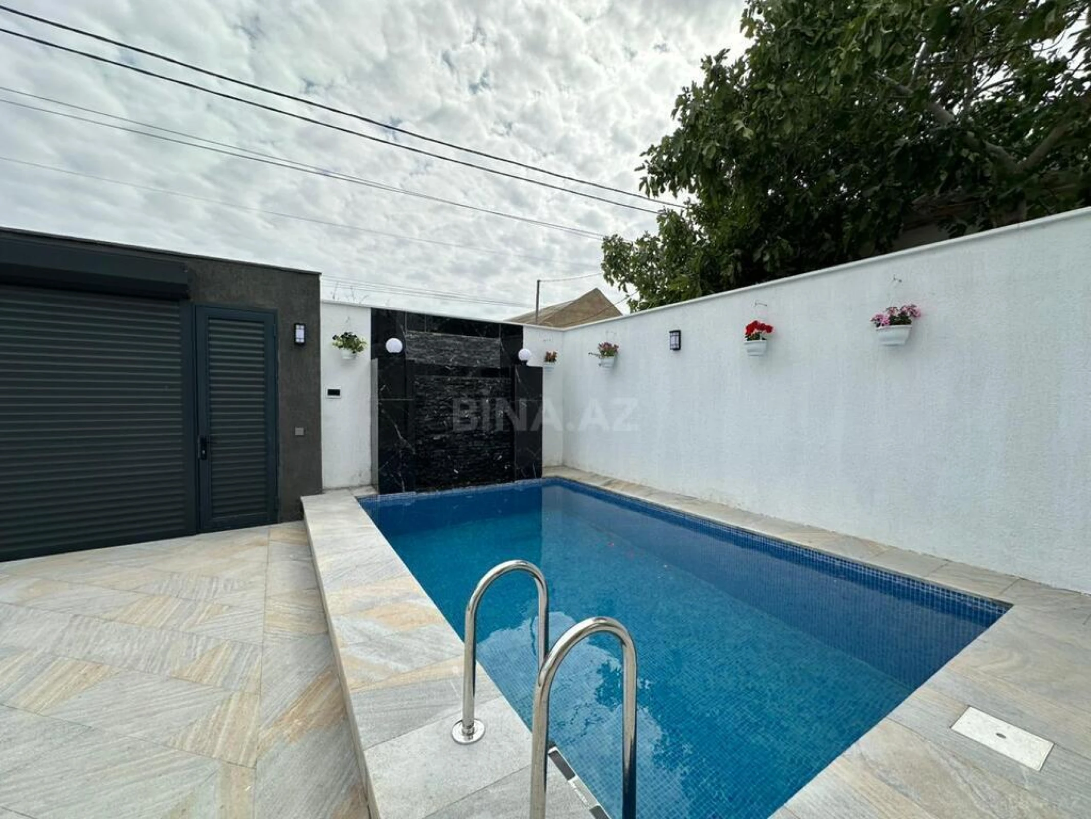 Satılır 4 otaqlı həyət evi 120 m²