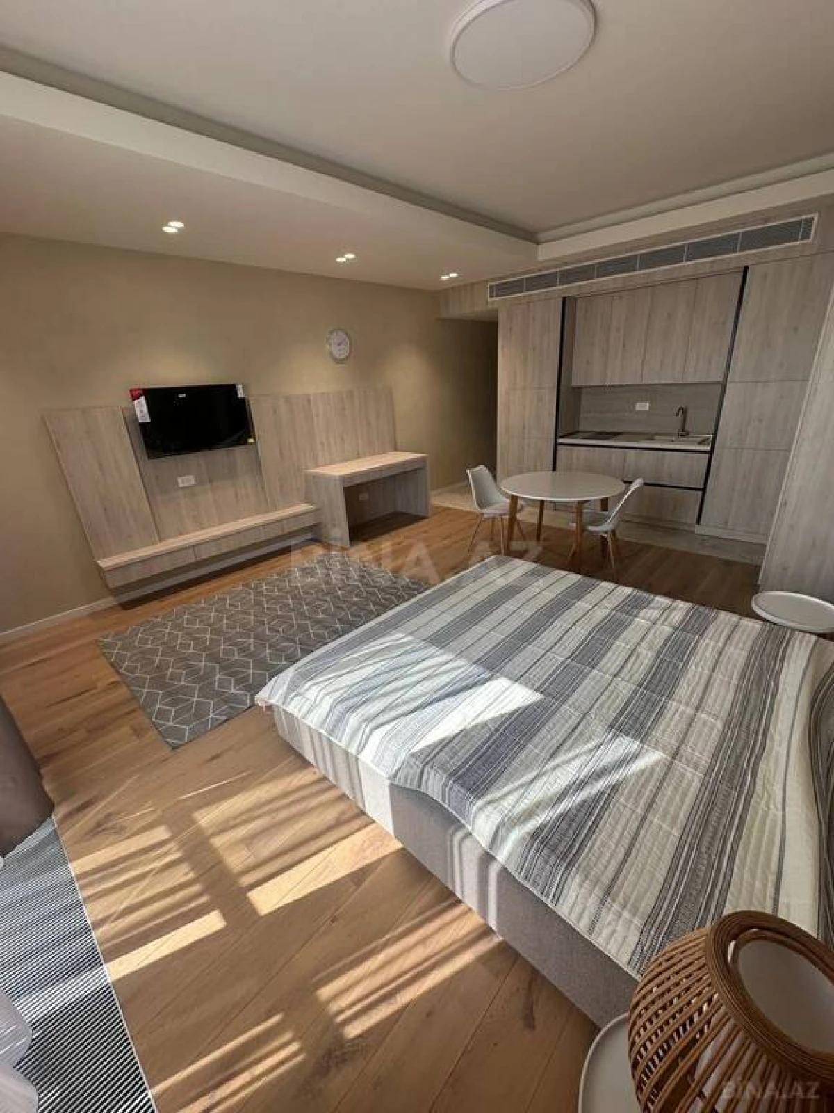 Satılır 1 otaqlı mənzil 55 m²