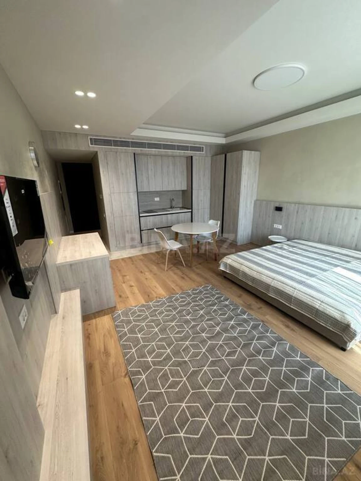 Satılır 1 otaqlı mənzil 55 m²