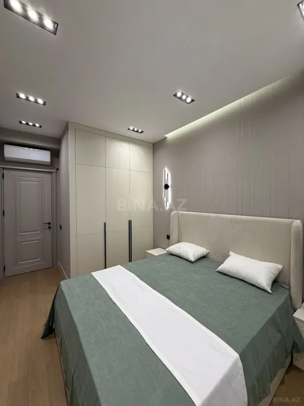 Satılır 2 otaqlı mənzil 77 m²