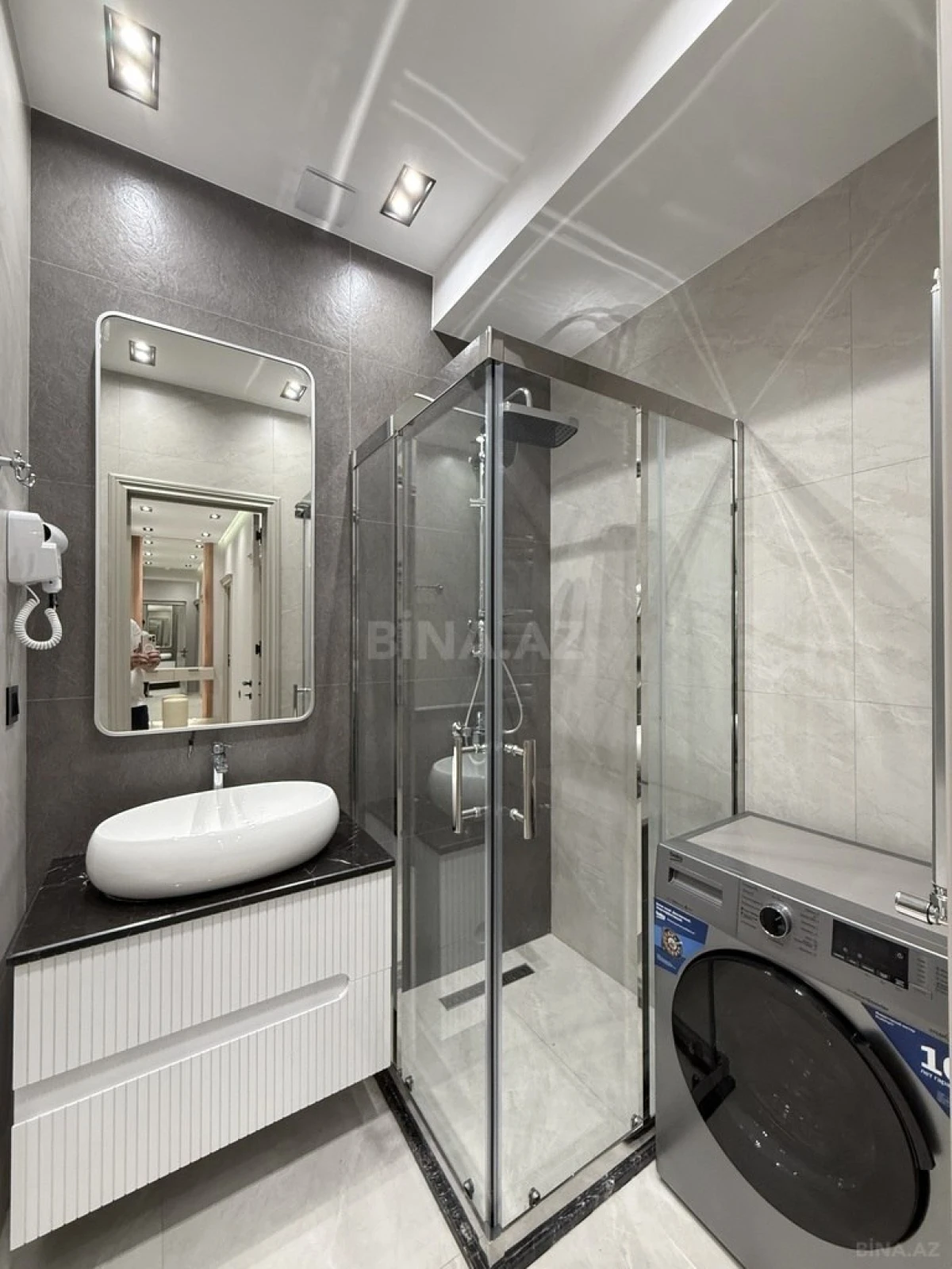 Satılır 2 otaqlı mənzil 77 m²