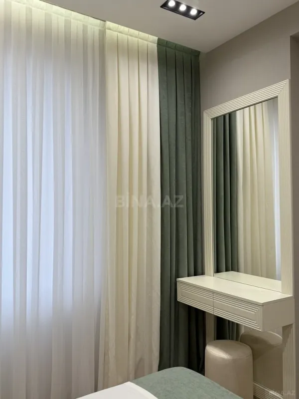 Satılır 2 otaqlı mənzil 77 m²