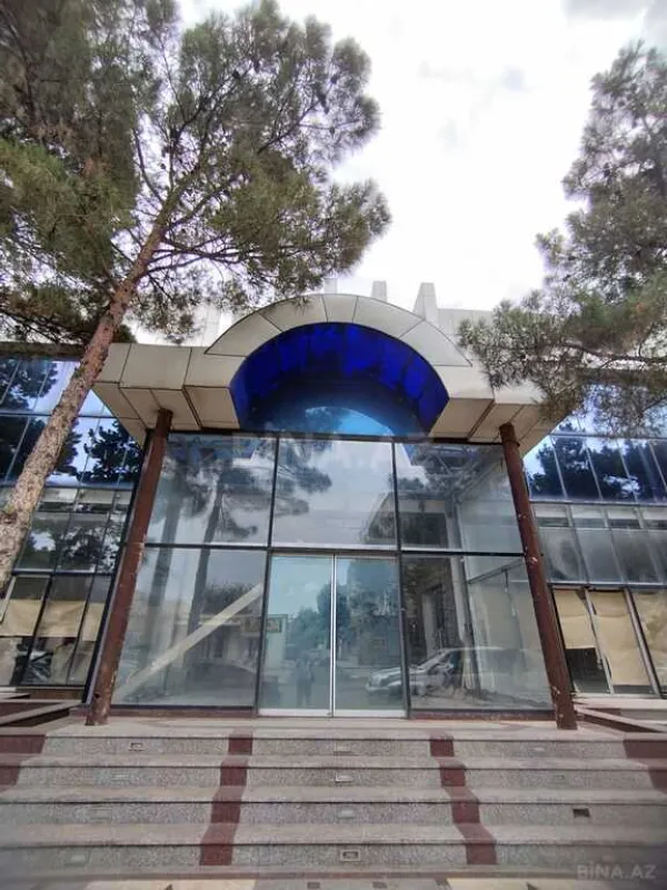 Satılır obyekt 1400 m²