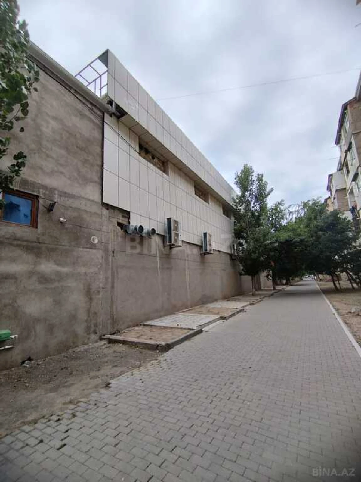 Satılır obyekt 1400 m²