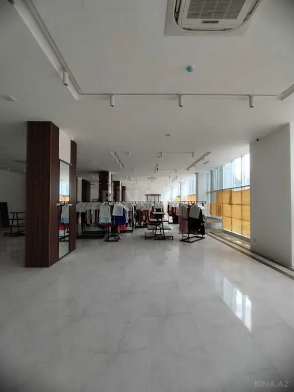 Satılır obyekt 1400 m²