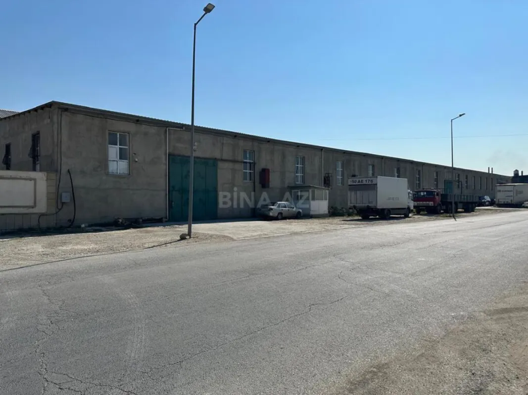 Satılır obyekt 4200 m²