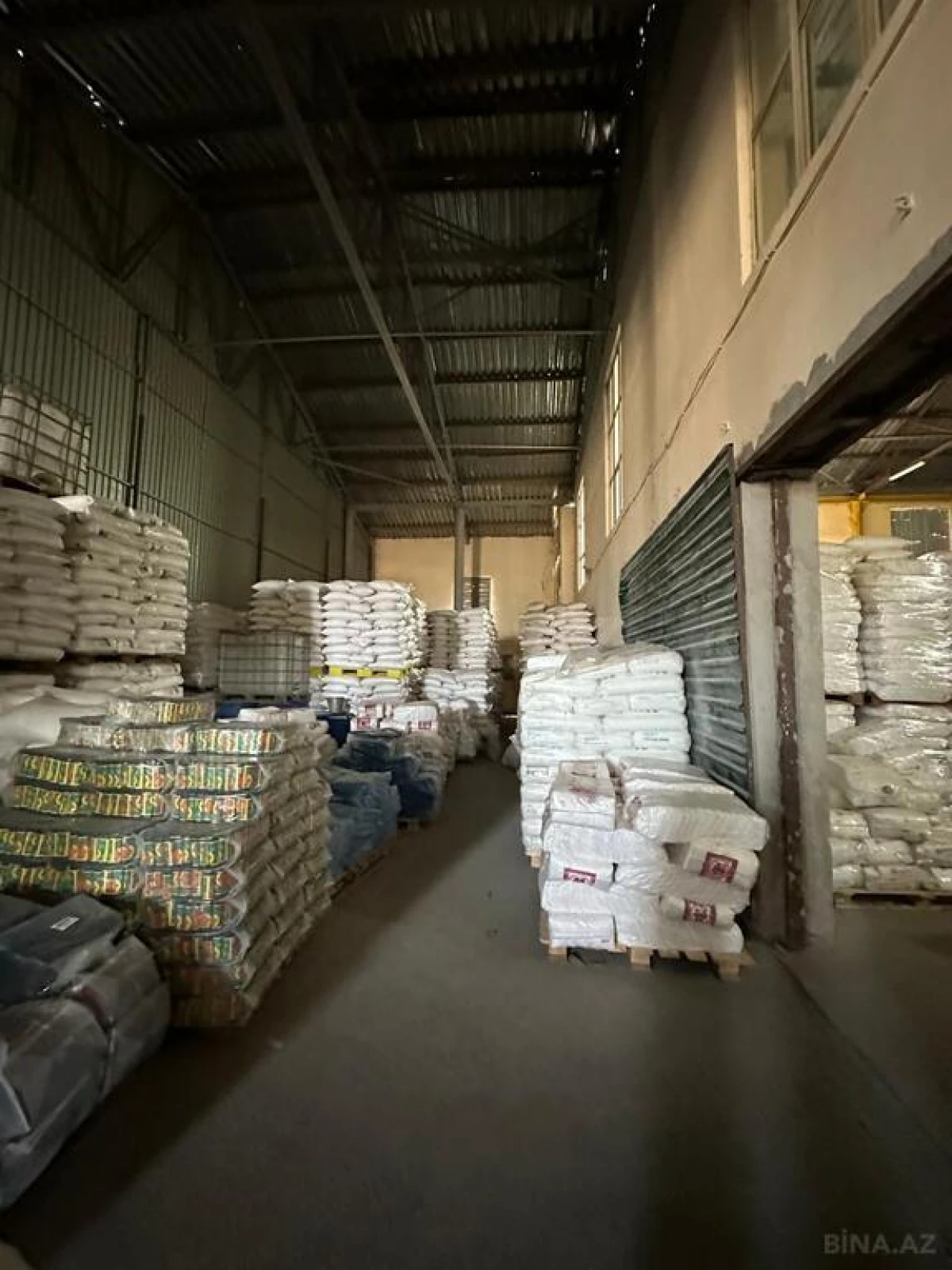 Satılır obyekt 4200 m²