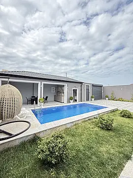 Satılır 4 otaqlı həyət evi 160 m²