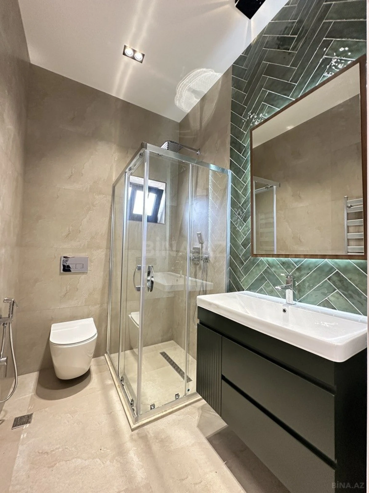 Satılır 4 otaqlı həyət evi 160 m²