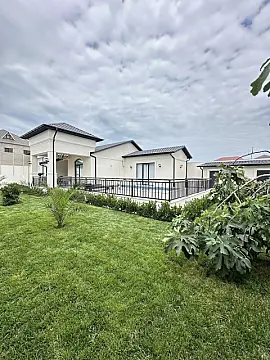 Satılır 4 otaqlı həyət evi 160 m²
