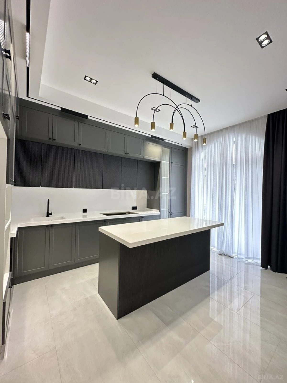 Satılır 4 otaqlı həyət evi 160 m²