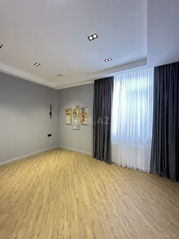 Satılır 4 otaqlı həyət evi 160 m²