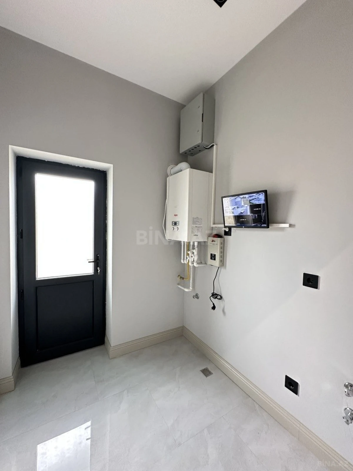 Satılır 4 otaqlı həyət evi 160 m²