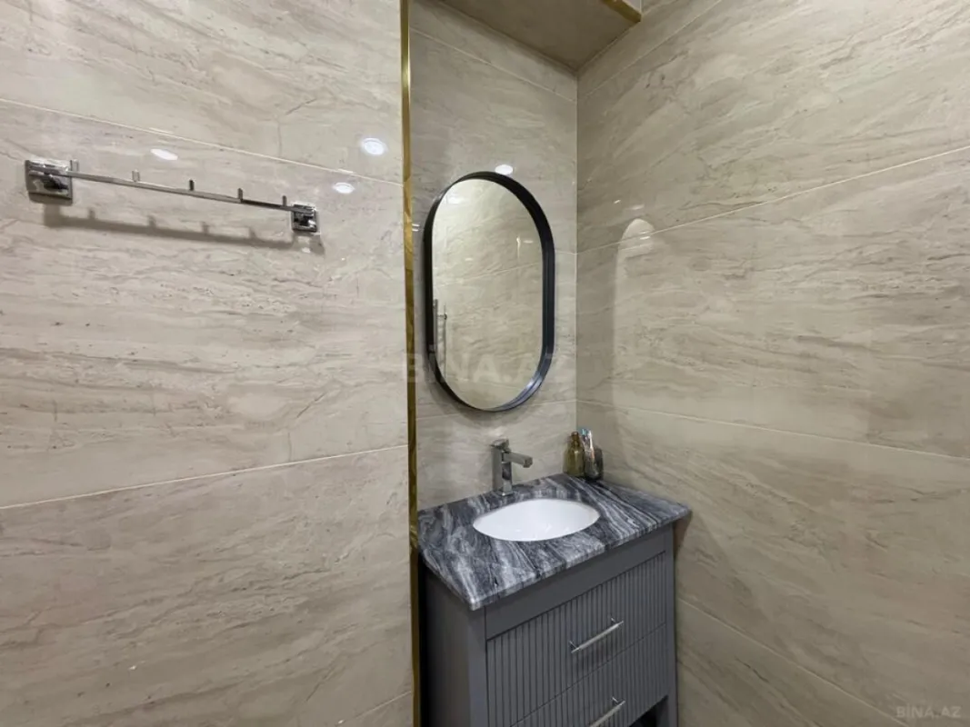 Kirayə verilir 4 otaqlı mənzil 170 m²