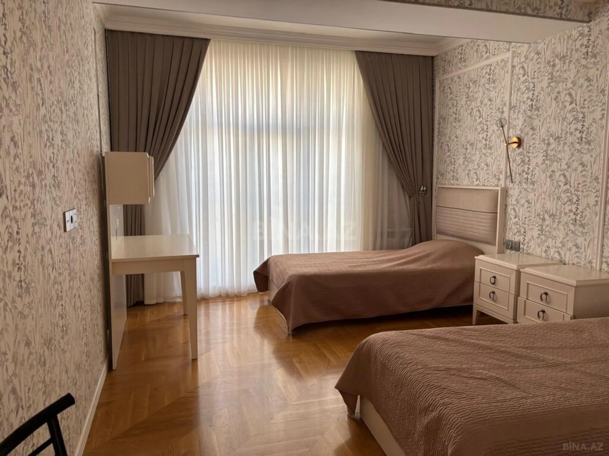 Kirayə verilir 4 otaqlı mənzil 170 m²