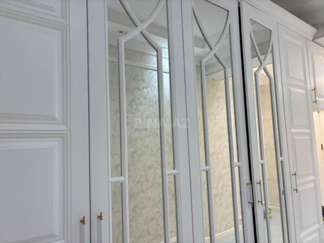 Kirayə verilir 4 otaqlı mənzil 170 m²