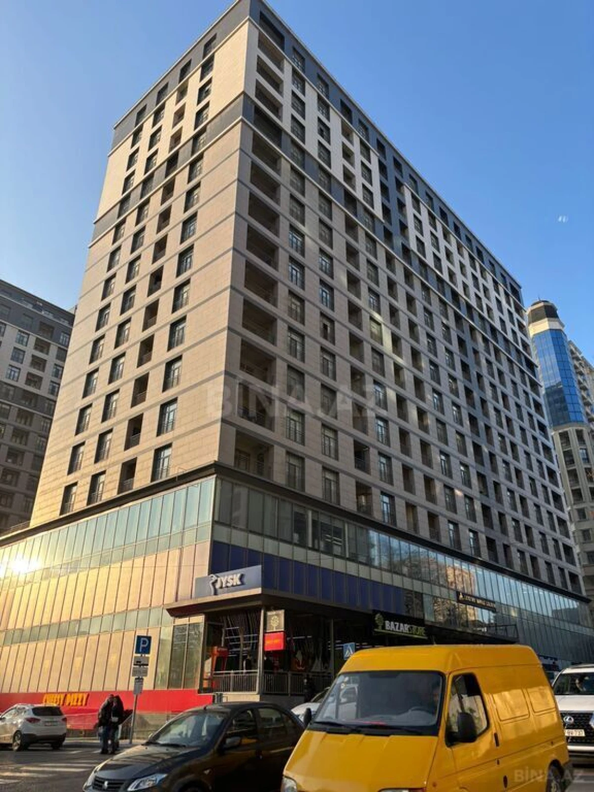 Kirayə verilir 4 otaqlı mənzil 170 m²