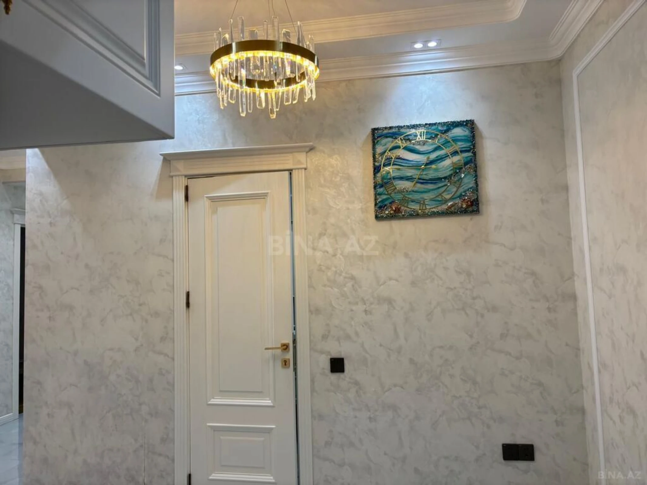 Kirayə verilir 4 otaqlı mənzil 170 m²